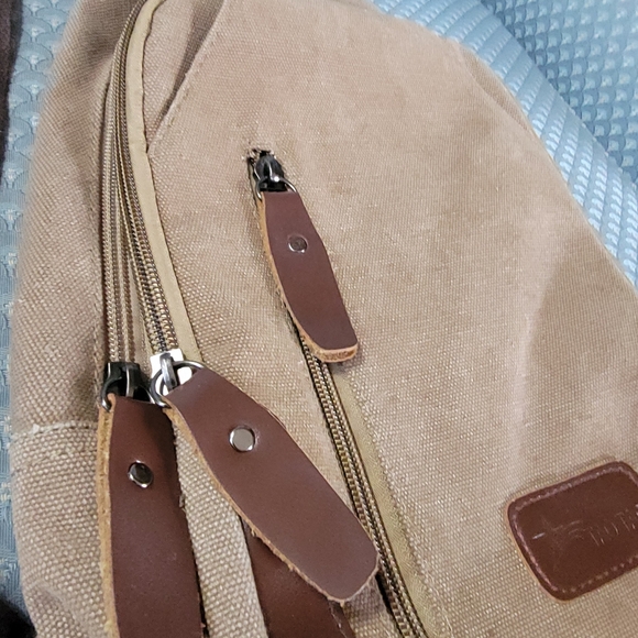 Tao Tao Tan/Brown Canvas Sling Bag/Crossbody - Picture 2 of 8